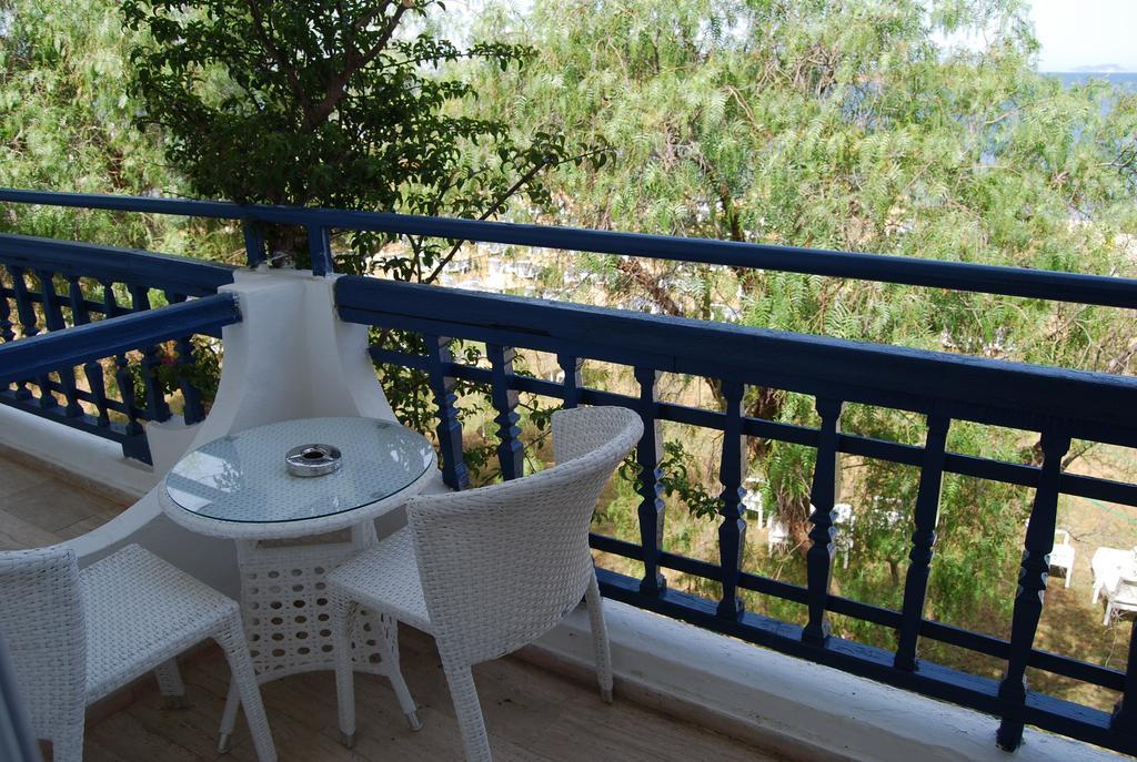 Club Blue White All Inclusive Turgutreis Pokoj fotografie