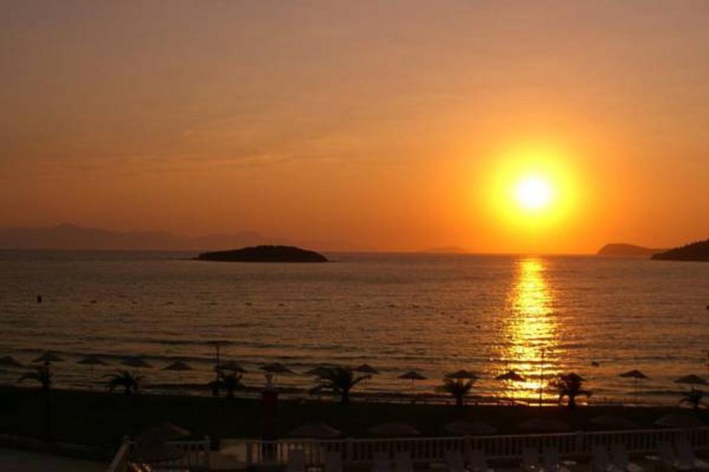 Club Blue White All Inclusive Turgutreis Exteriér fotografie